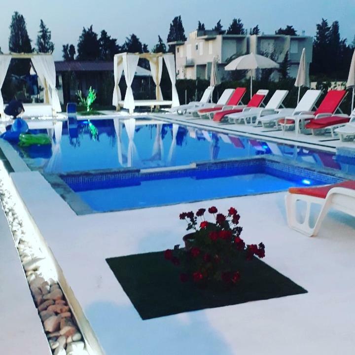 Apartments Paradise Улцинь Экстерьер фото